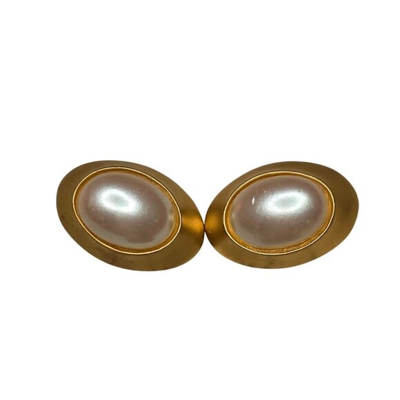 Vintage Clip On Faux Pearl Gold-Tone Oval Statement Earrings - Picture 1 of 3